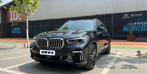 国产宝马x5公路视频